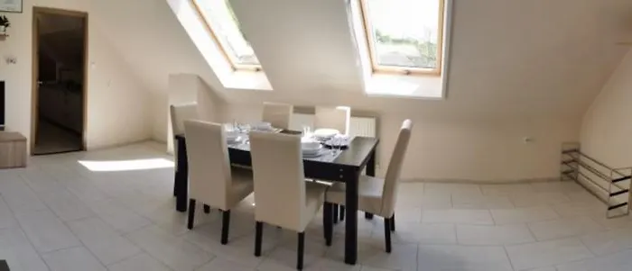 Sokristaly Vendeghaz Konukevi 3*